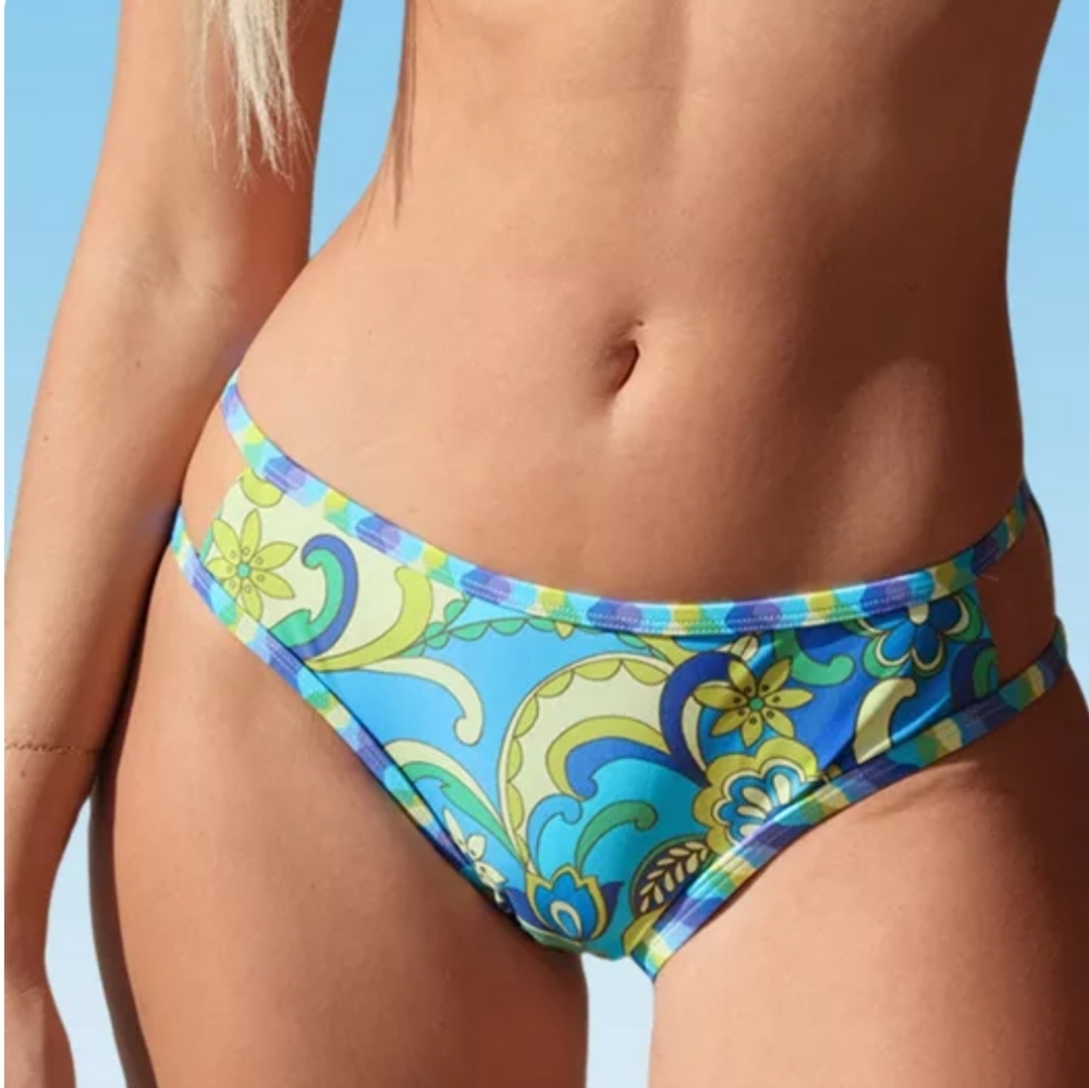 CUPSHE WOMEN'S BOHO WAVY CUTOUT BIKINI BOTOTMS. SMALL/ NWT